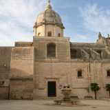 Sulla stessa piazza, fra le pi� antiche del paese e dove sorse il primo nucleo cittadino, si mostra con la sua cupola il convento di Santa Teresa, del XVIII secolo, esempio di barocco pugliese...